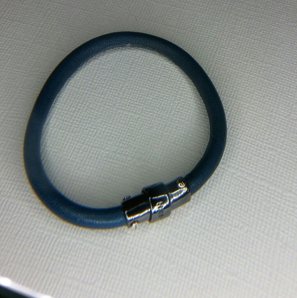 Henri Bendel Jewelry - Leather Magnetic Close Bracelet